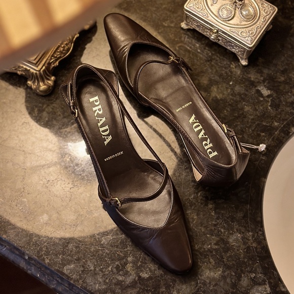 Prada Vintage Leather kitten / sandals Pointed-size 36